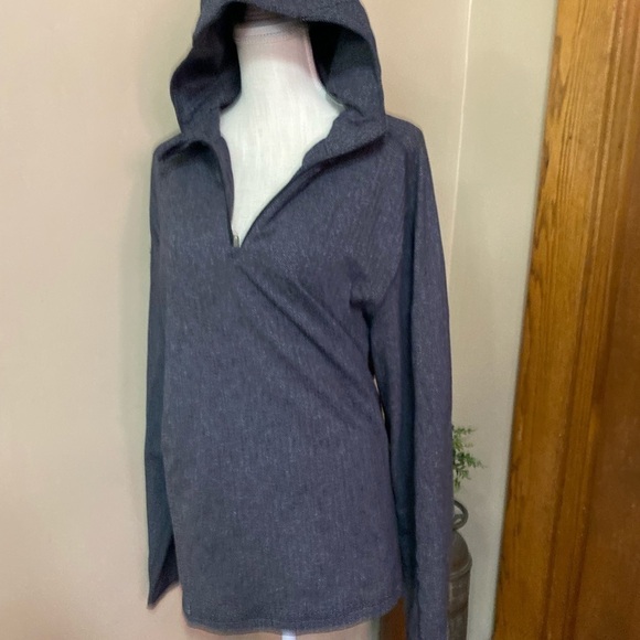 Lululemon 1/4 zip hoodie heathered gray size large 8/10? thumb hole. - Picture 1 of 12